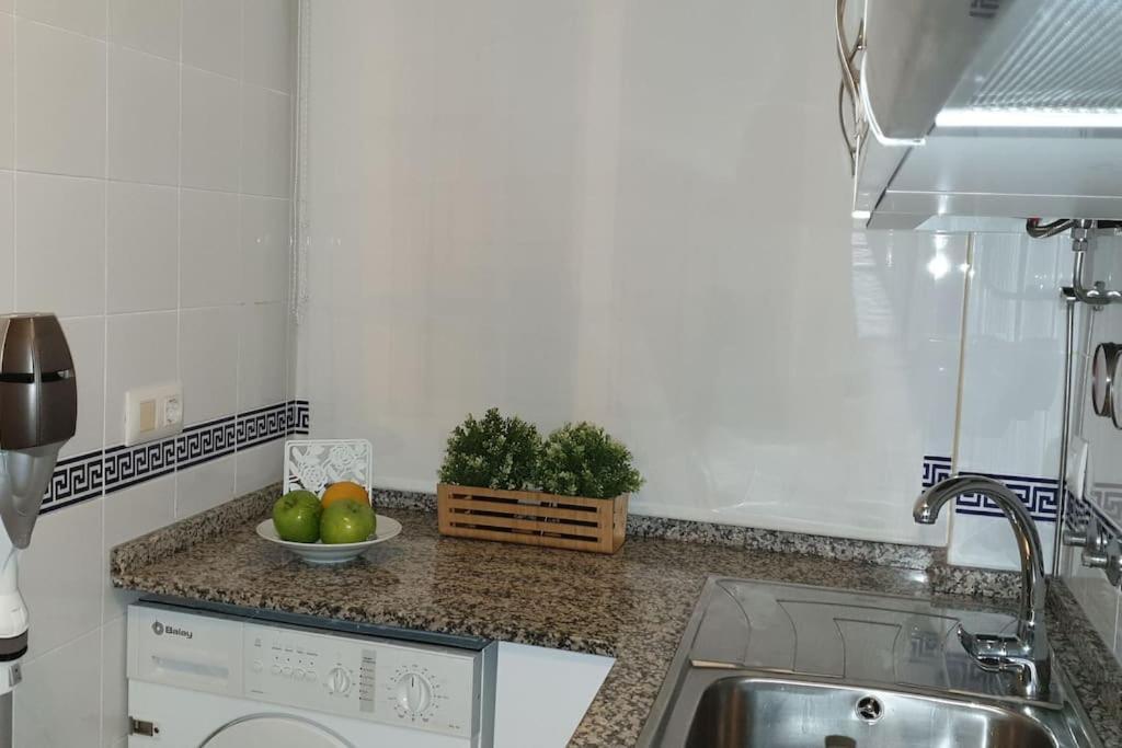 Centro Rota. 2 Minutos De La Playa.. Apartamento *